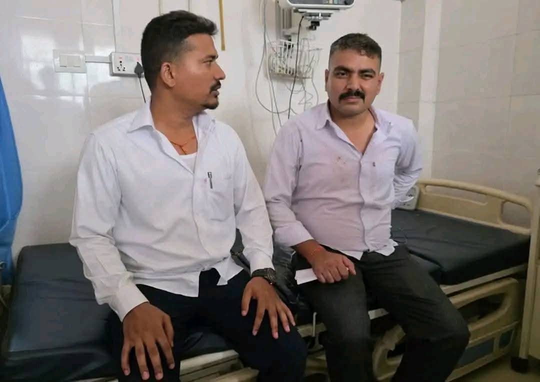 रौतहटमा अनुगमनको क्रममा कुटिए औषधि विभागका कर्मचारी