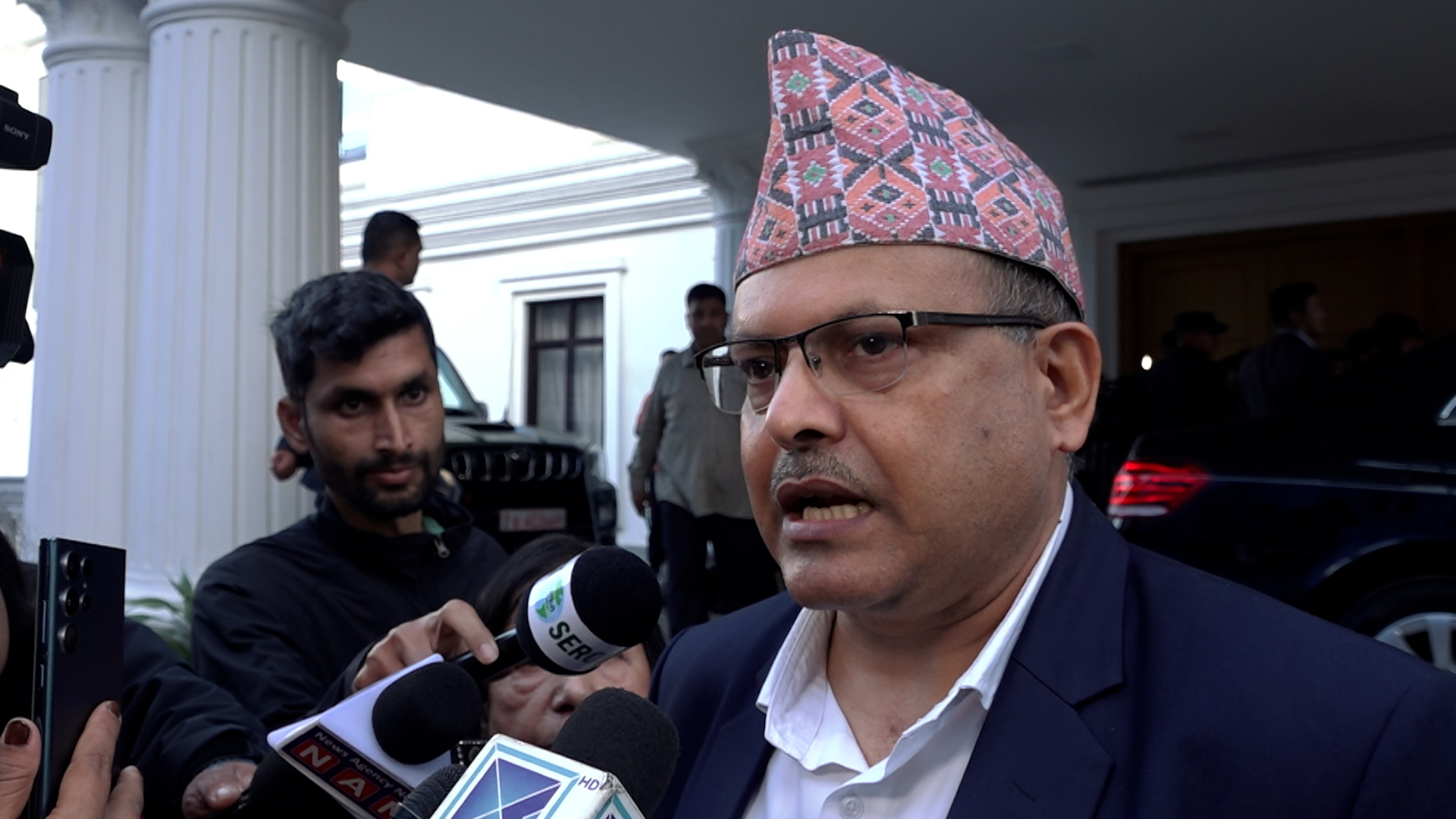 निर्वाचन आयोग भन्छ,'निर्वाचन हुनलाई दलसँग छलफल आवश्यक'