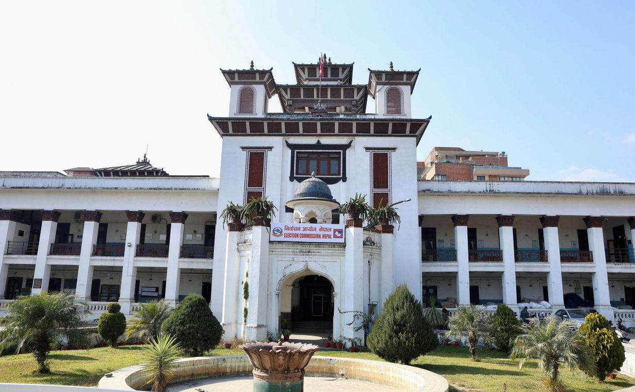 यस्तो छ, समानुपातिकको बन्द सूची