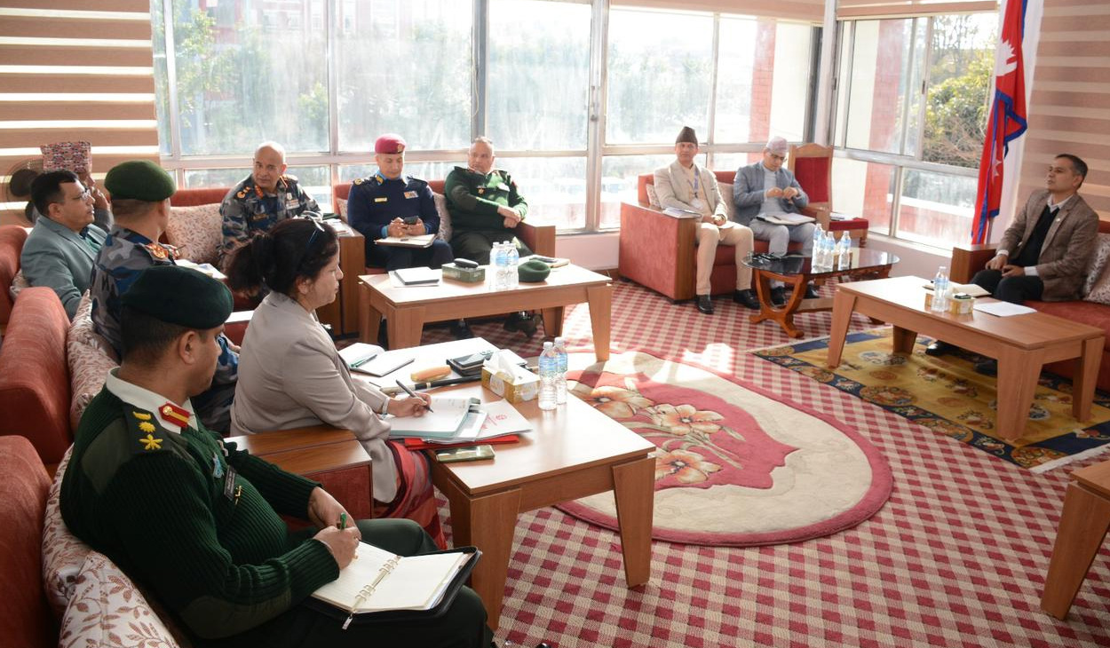 निर्वाचनमा सुरक्षा व्यवस्था चुस्त बनाउन गृहमन्त्रीको निर्देशन