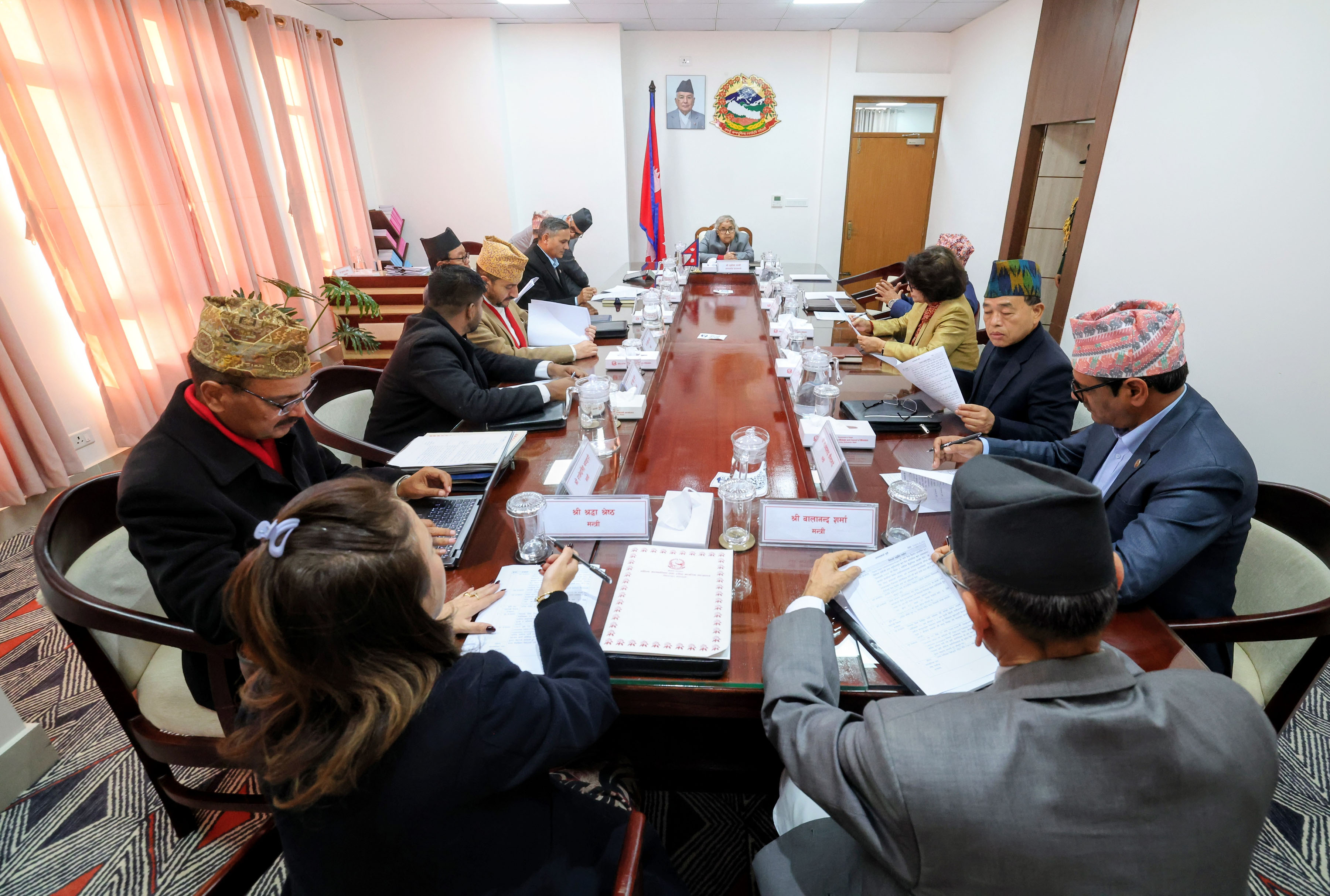 विभिन्न जिल्लाका नौ स्थानमा इलाका प्रशासन कार्यालय स्थापना गर्ने सरकारको निर्णय