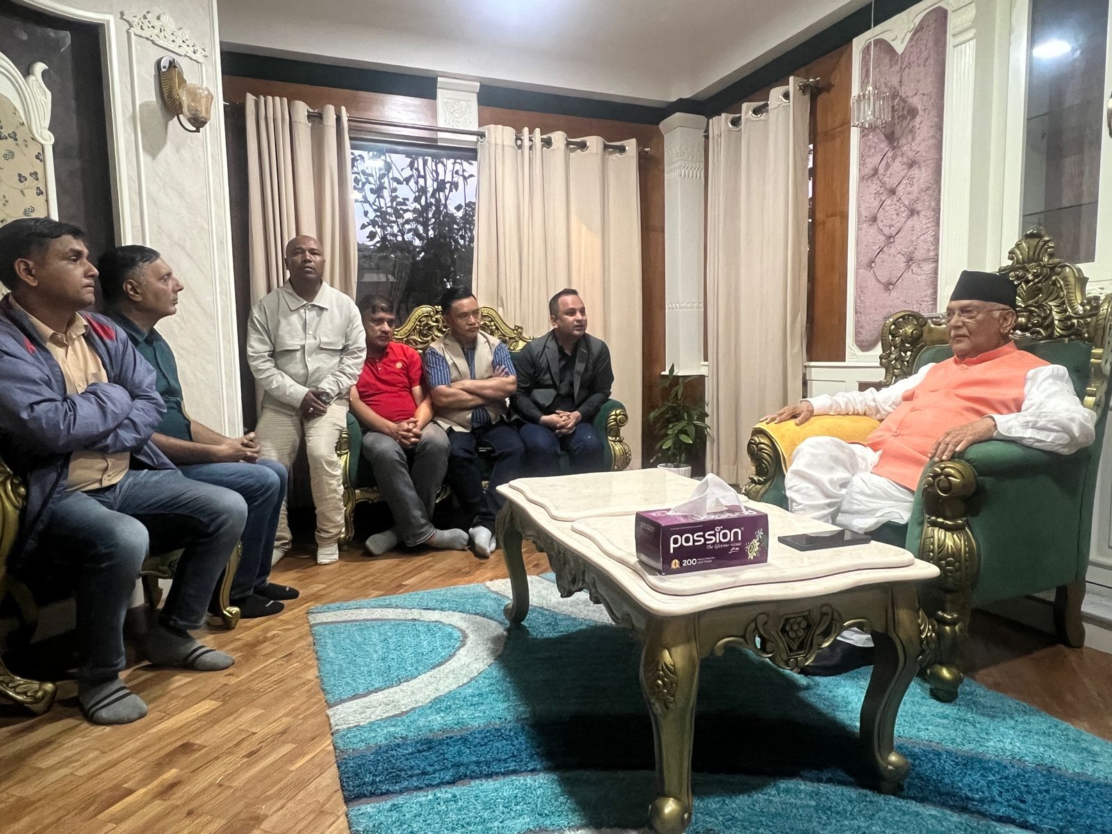 मुलुक विकास, सुशासन र न्यायको मार्गमा अघि बढ्नुपर्छ : अध्यक्ष ओली