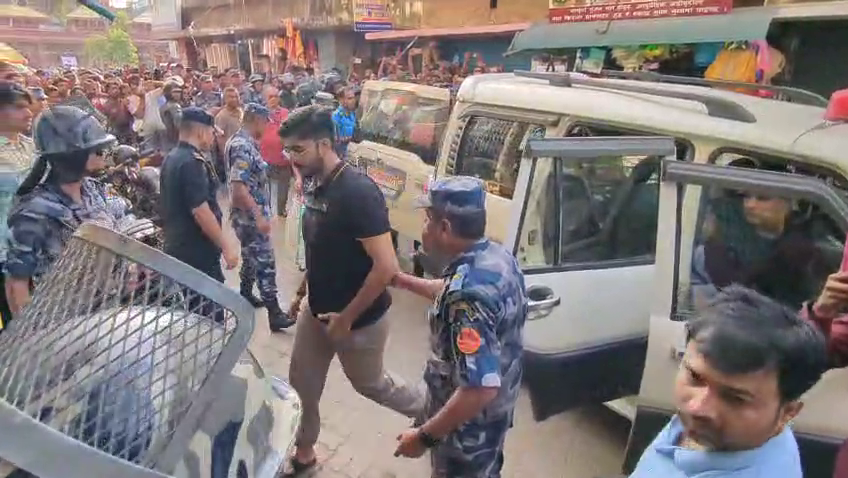 वीरगन्जमा राजस्व छापा : सुन व्यवसायीको घरबाट ठूलो परिमाणमा अवैध सुन बरामद