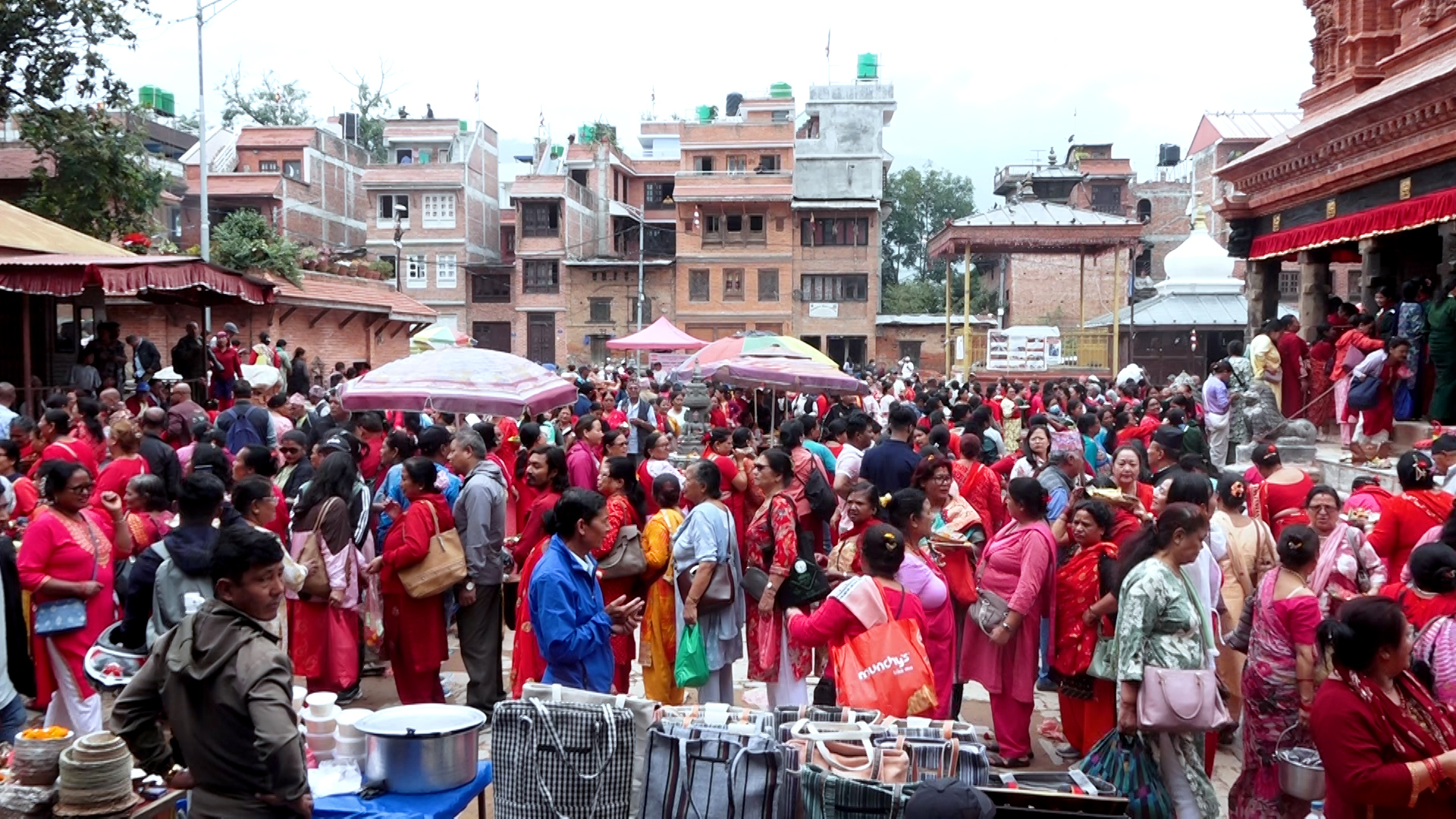 १० वर्षपछि बुङ्गमति कुमारी माजुलाई बस्त्र,आभूषण तथा गरगहना चढाइयो