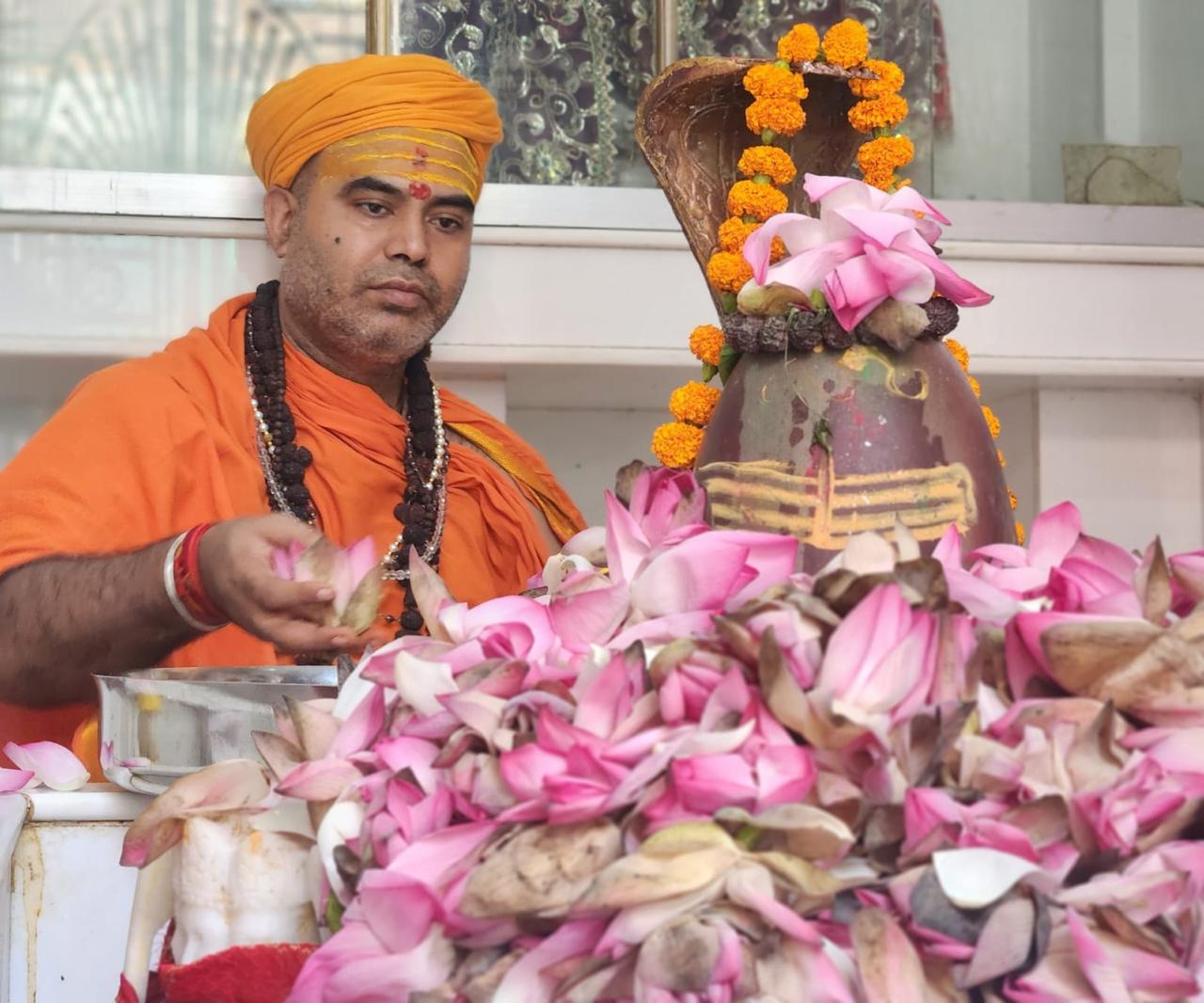 कोटिहोममा आज स्वामीदेखि हास्य कलाकार सम्मको उपस्थिति रहने