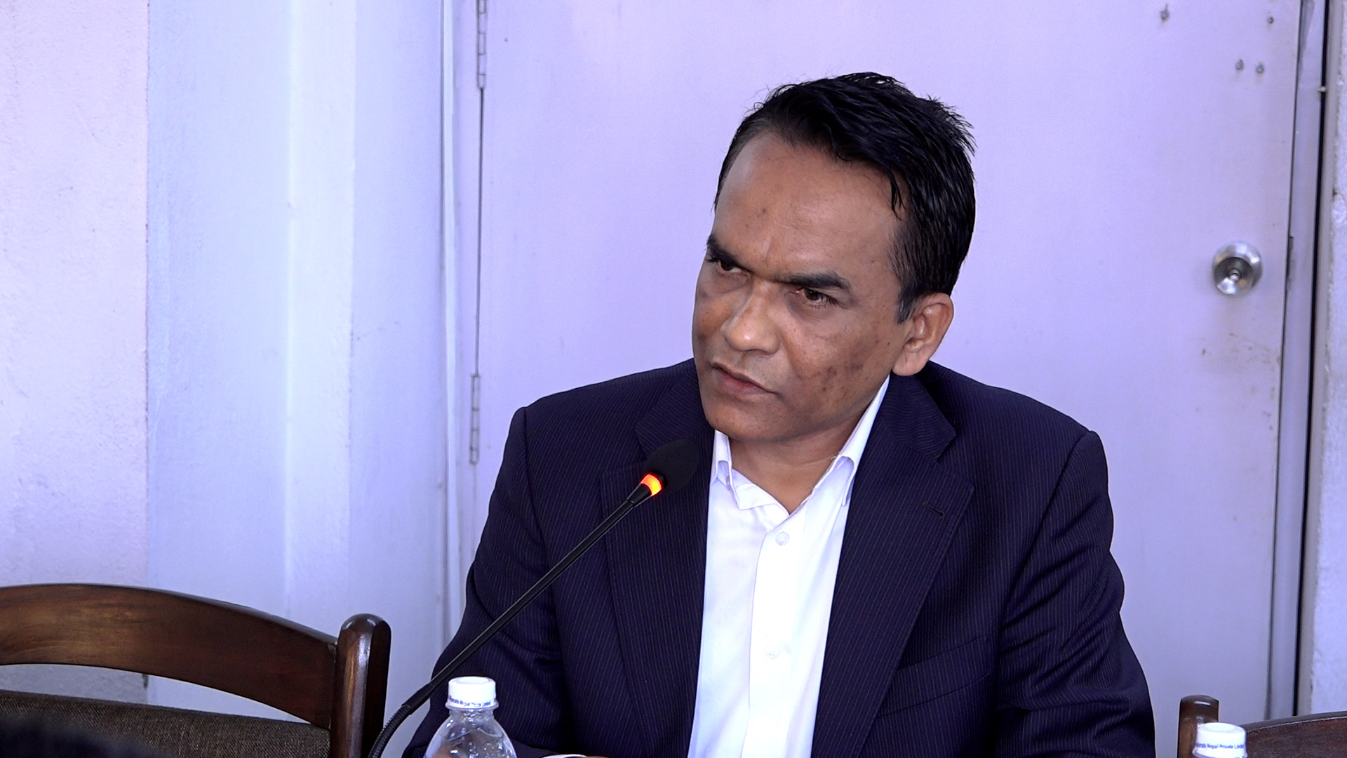 समग्र अर्थतन्त्र चलायमान बनाउन गृहकार्य गर्दै छौं : गर्भनर