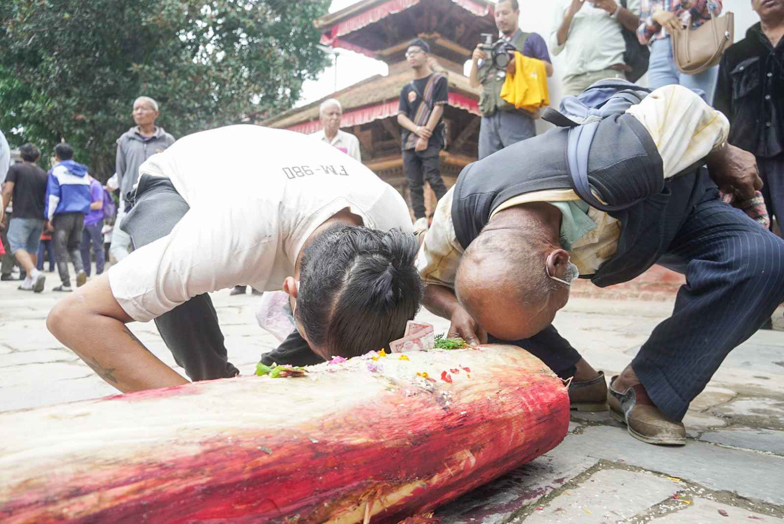 कालभैरव अगाडि राखियो इन्द्रजात्राको लिङ्गो (फोटोफिचर)