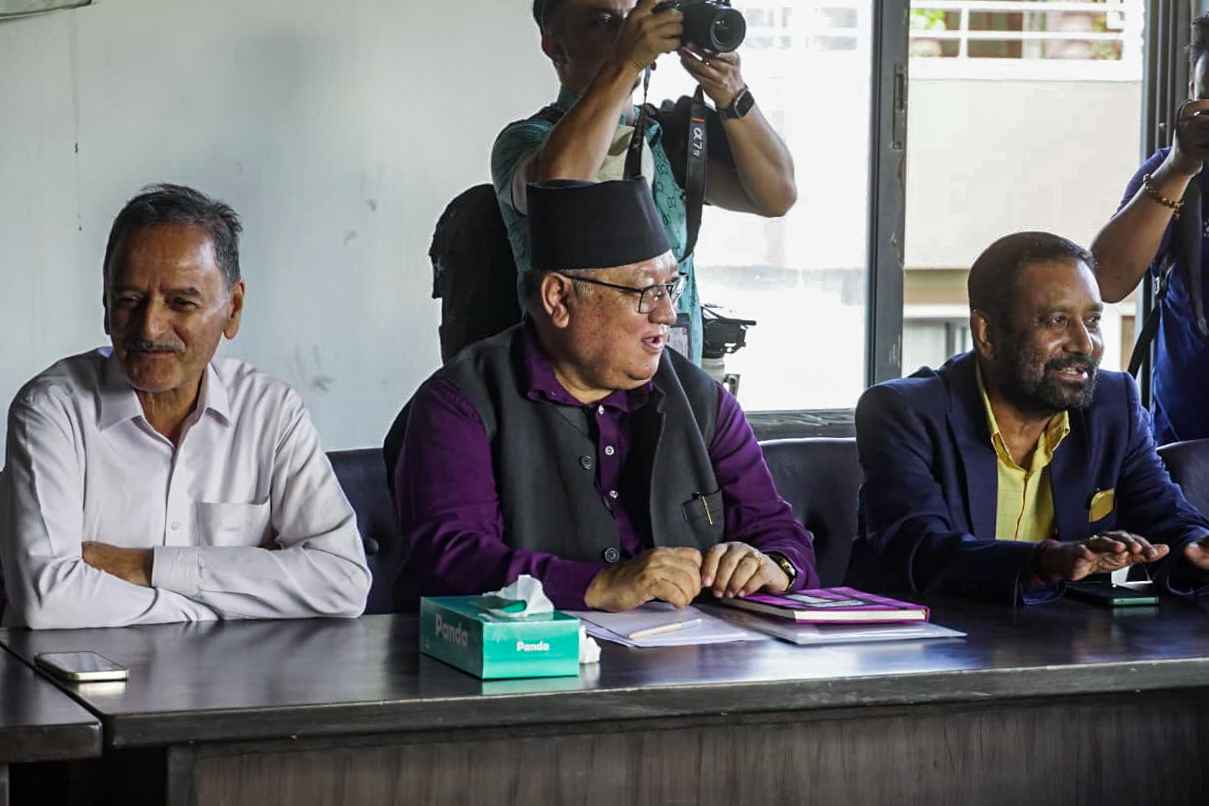 सभापति देउवा विनाको कांग्रेस पदाधिकारी बैठक(तस्बिरहरु)