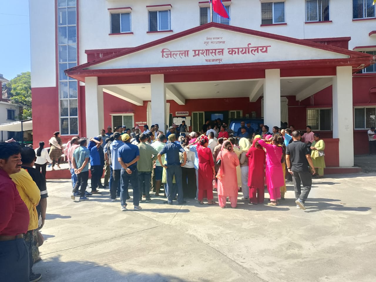 हाइटेन्सन लाइन प्रभावितहरूको विरोध, निर्माण कार्य तत्काल रोक्न माग