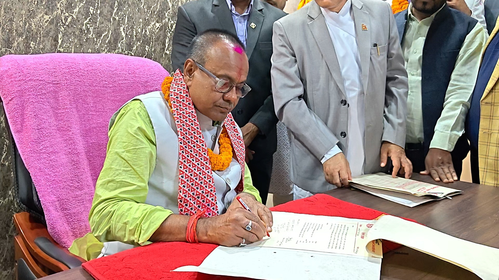 मधेश प्रदेशका नवनियुक्त मुख्यमन्त्री यादवद्वारा पदभार ग्रहण, सुशासन कायम गर्ने पहिलो निर्णय