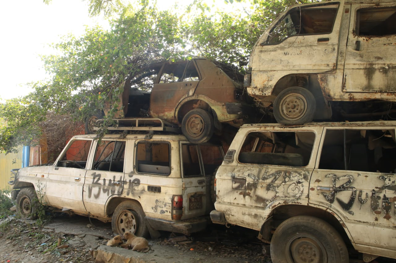 भृकुटीमण्डपमा रहेका बेवारिसे गाडीहरु (फोटो फिचर)