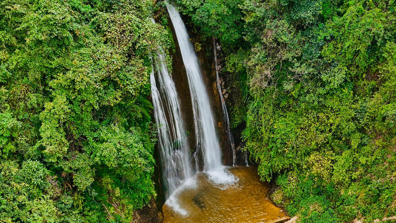 सुन्दर तीन छाँगे झरना (फोटोफिचर)
