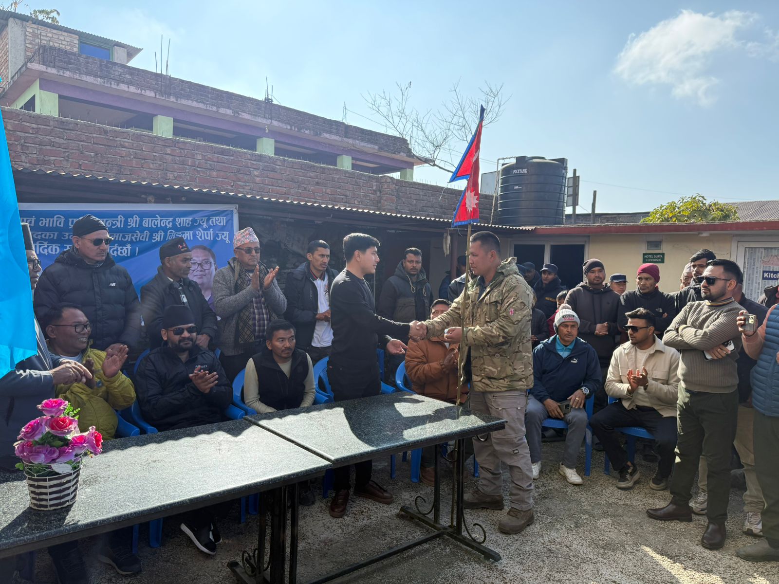 संखुवासभा पुगेका बालेनले मागे मिङ्मा शेर्पालाई भोट