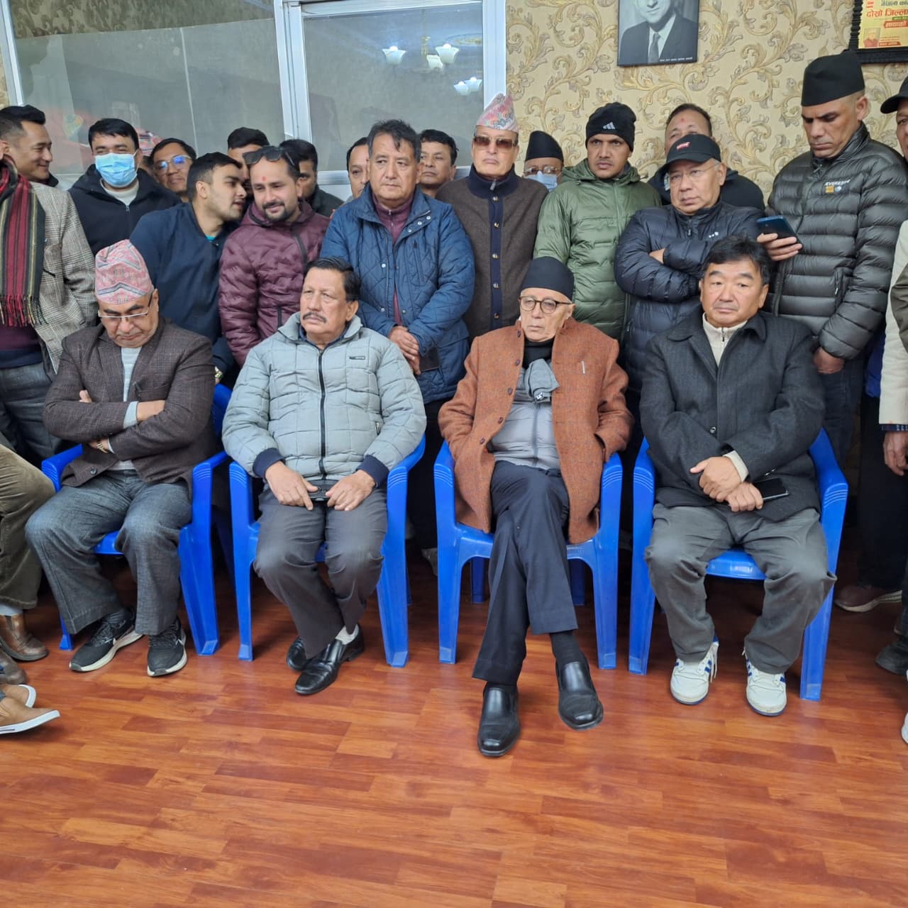 विशेष महाधिवेशन केन्द्रीय समितले आह्वान गर्नुपर्छ:  डा.शेखर कोइराला