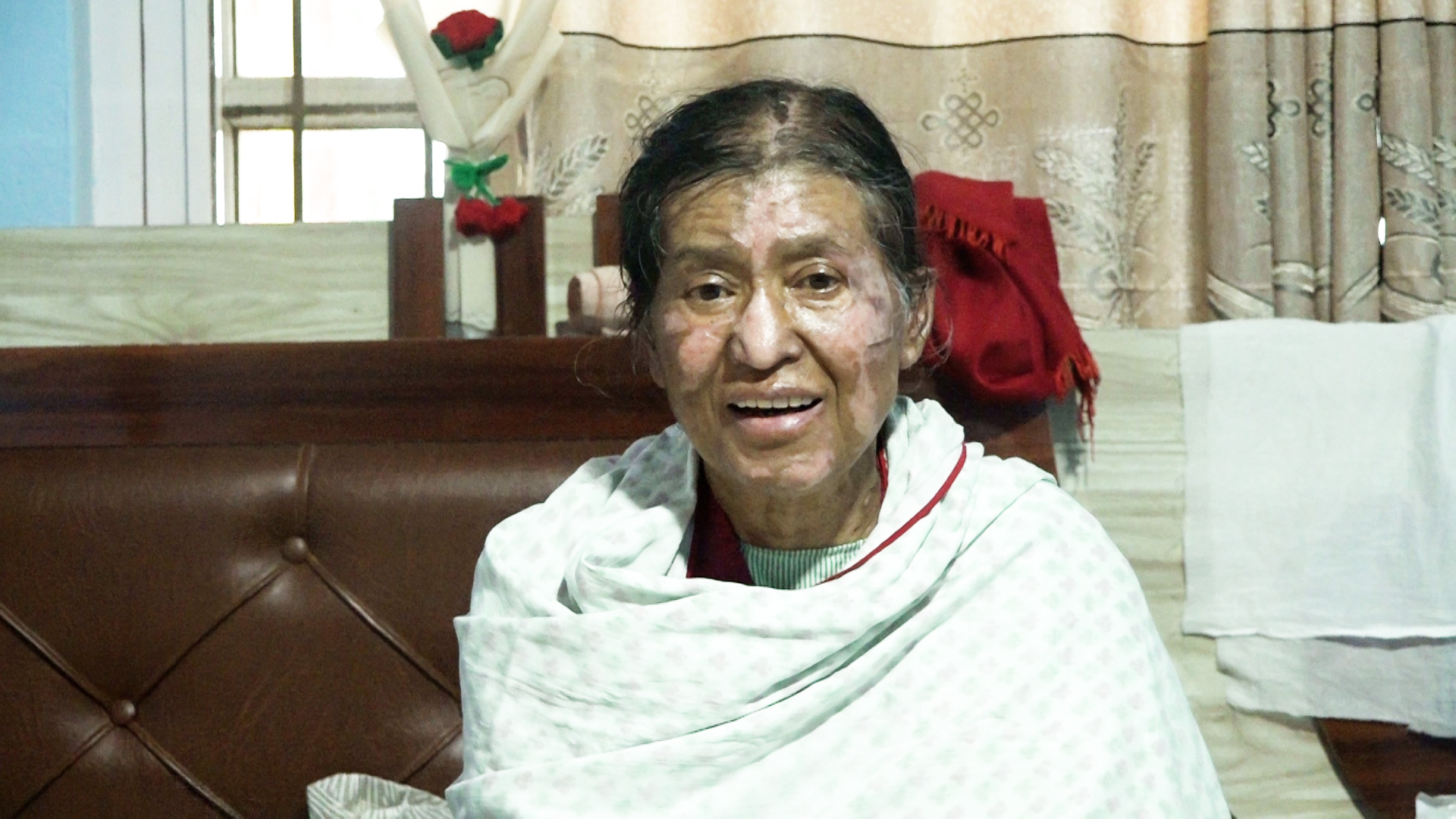 झलनाथ खनाल दम्पती भन्छन् : सरकारमा मानवता छैन, विवेकहीन छ