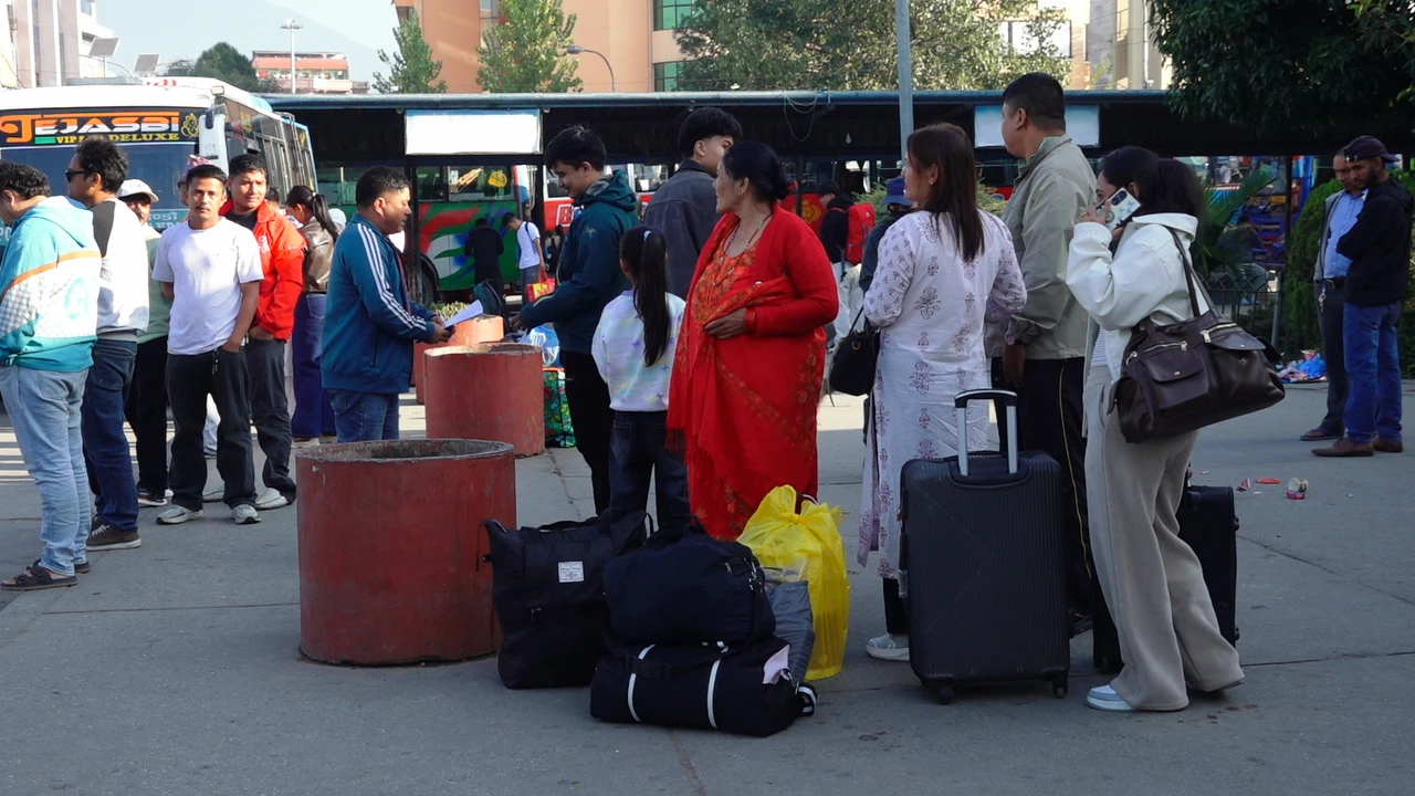 घटस्थापनापछि उपत्यकाबाट तीन लाख ४८ हजार यात्रु बाहिरिए
