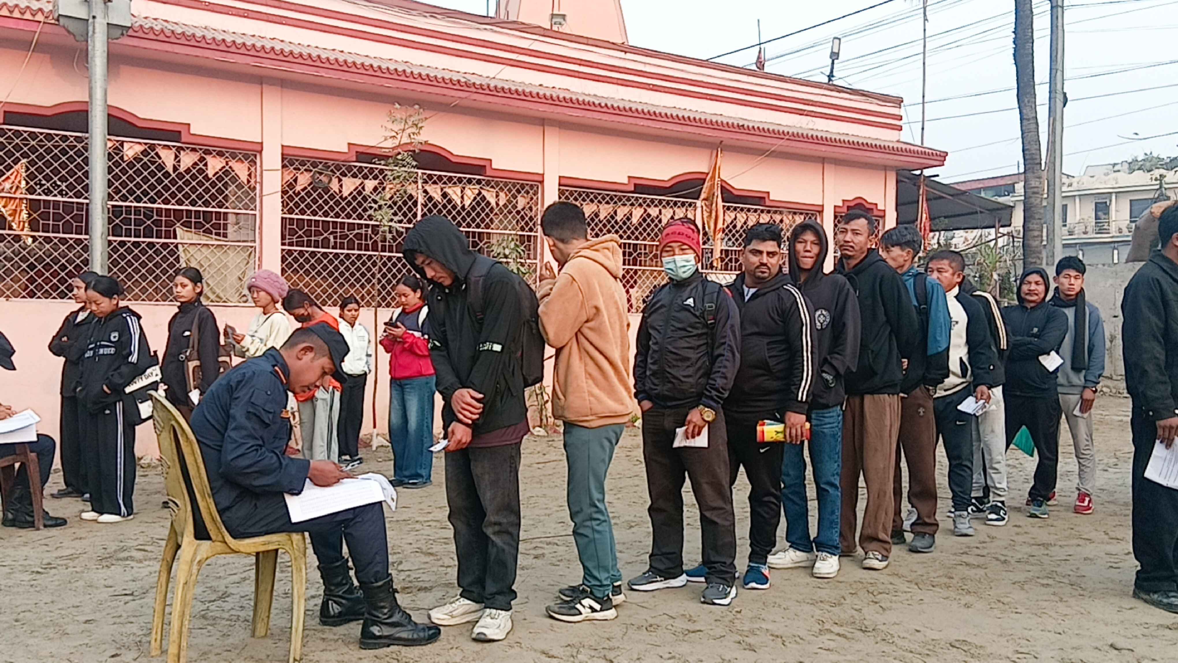 मोरङको उर्लाबारीमा निर्वाचन प्रहरीको तालिम र नाम दर्ता सुरु (तस्बिरहरू)