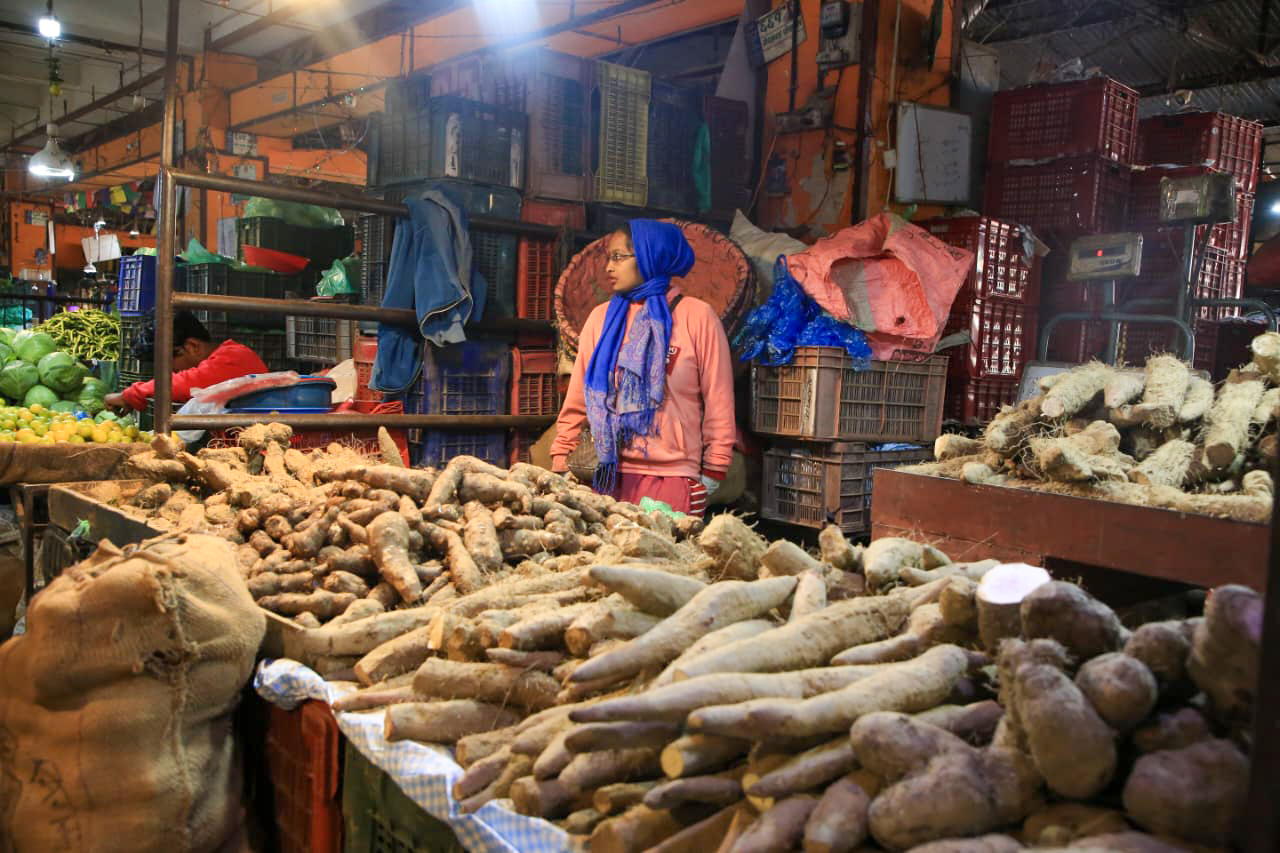 माघे संक्रान्ति नजिकीएसंगै बजारमा तरुल किन्नेको चहलपहल