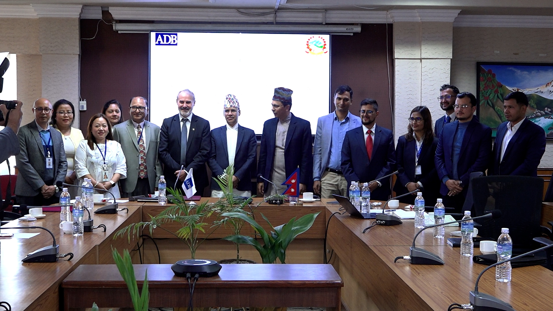 अस्थायी संरचनाबाट सेवा दिँदै गएको यातायात कार्यालय इटहरीद्धारा ३९ करोड रुपैयाँ बढी राजश्व सङ्कलन