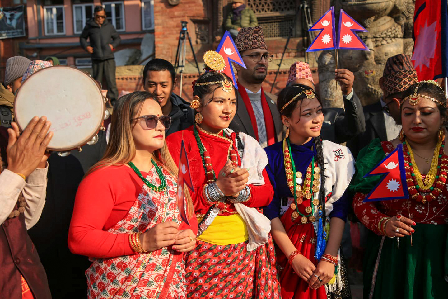 बसन्तपुरमा राष्ट्रिय पोशाक तथा टोपी दिवसको रौनक (तस्बिरहरू)
