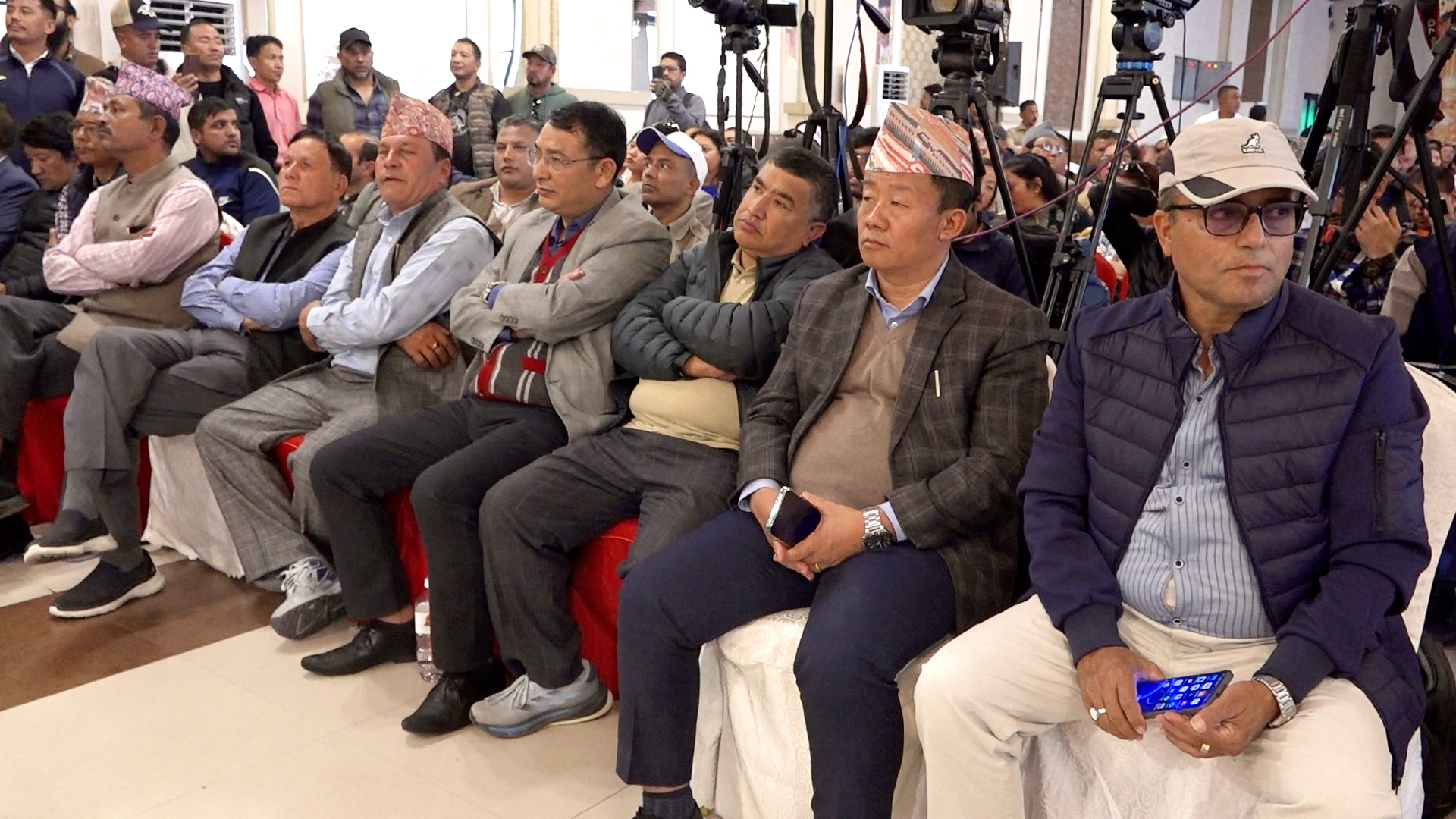 कांग्रेस संस्थापन पक्षको भेला : विशेष समय सान्दर्भिक छैन नियमित महाधिवेशन गरौं