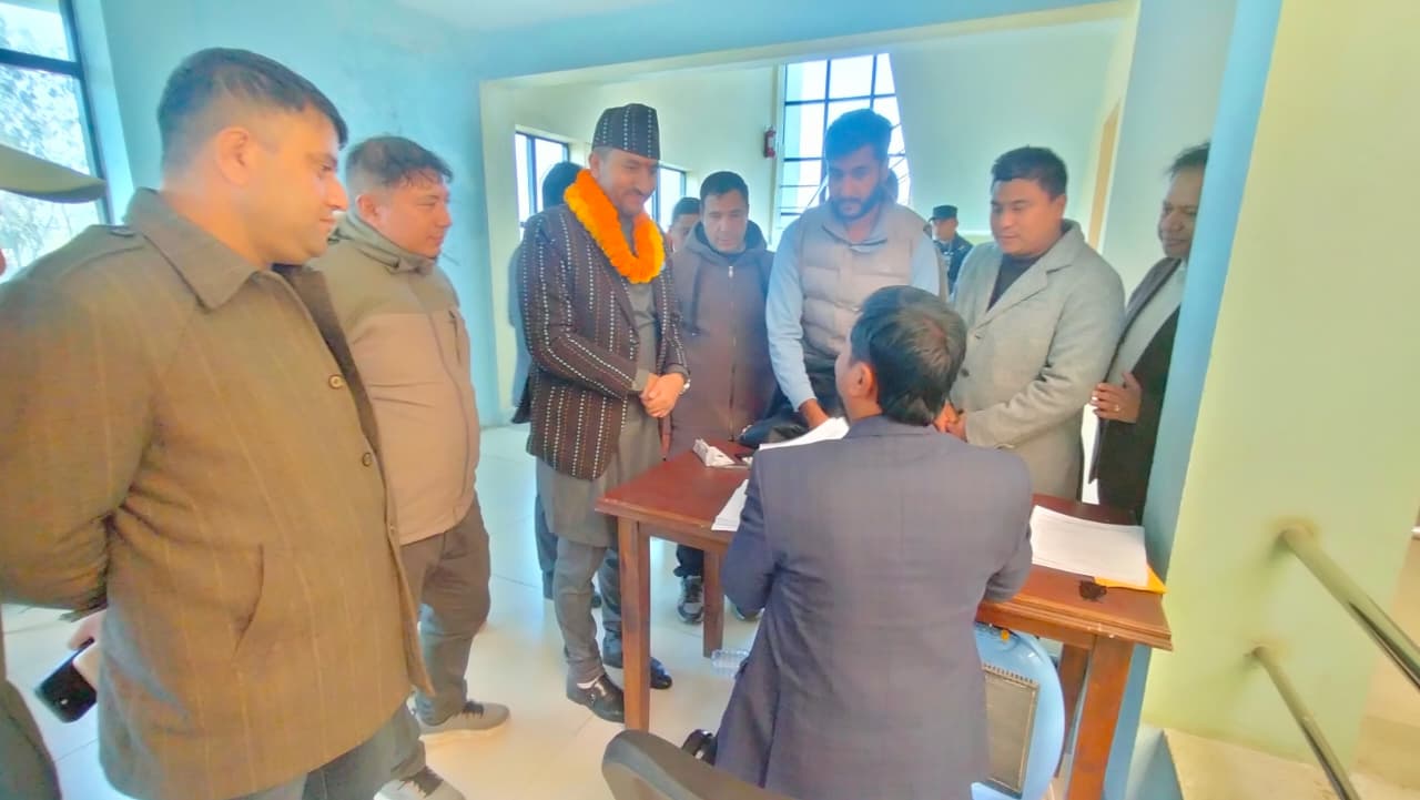 ललितपुर २ बाट जगदीश खरेलले दिए उम्मेदवारी