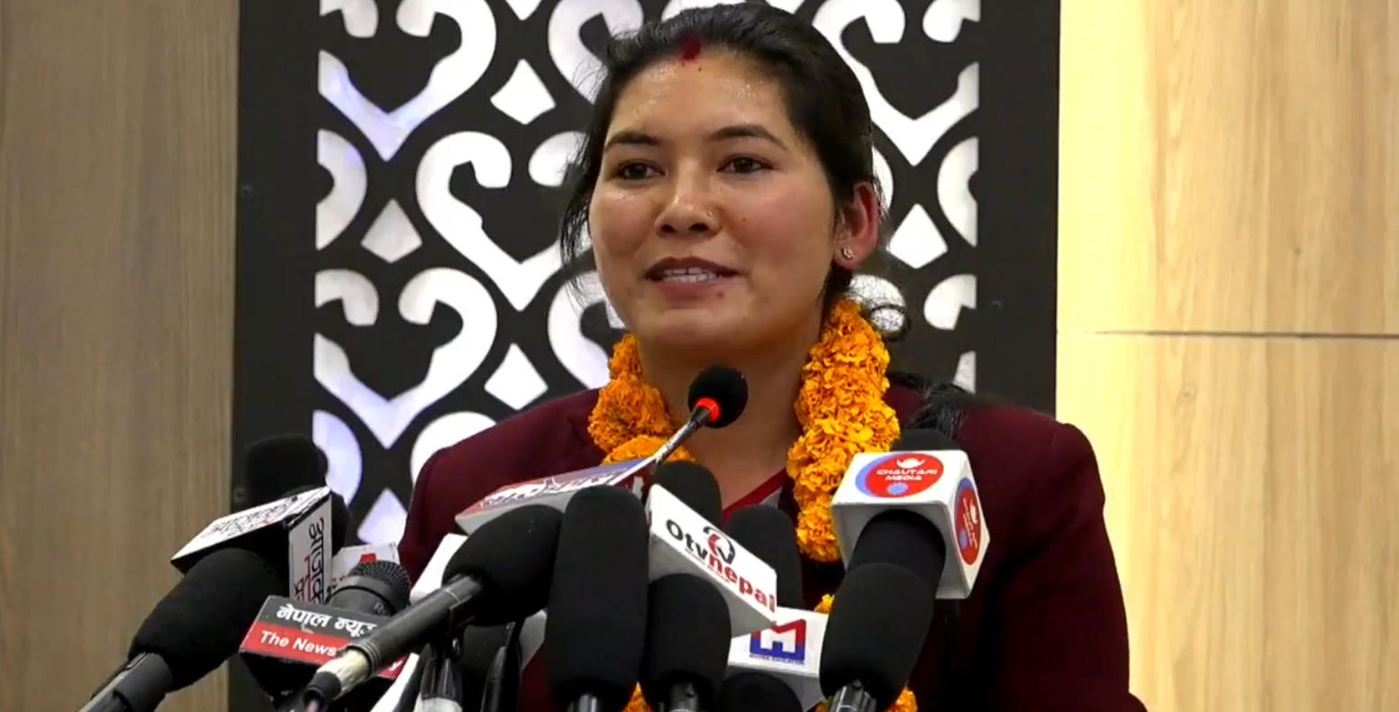 ओखलढुङ्गालाई उच्च नेटवर्कसहतिको जिल्ला बनाउने छु  : थापा