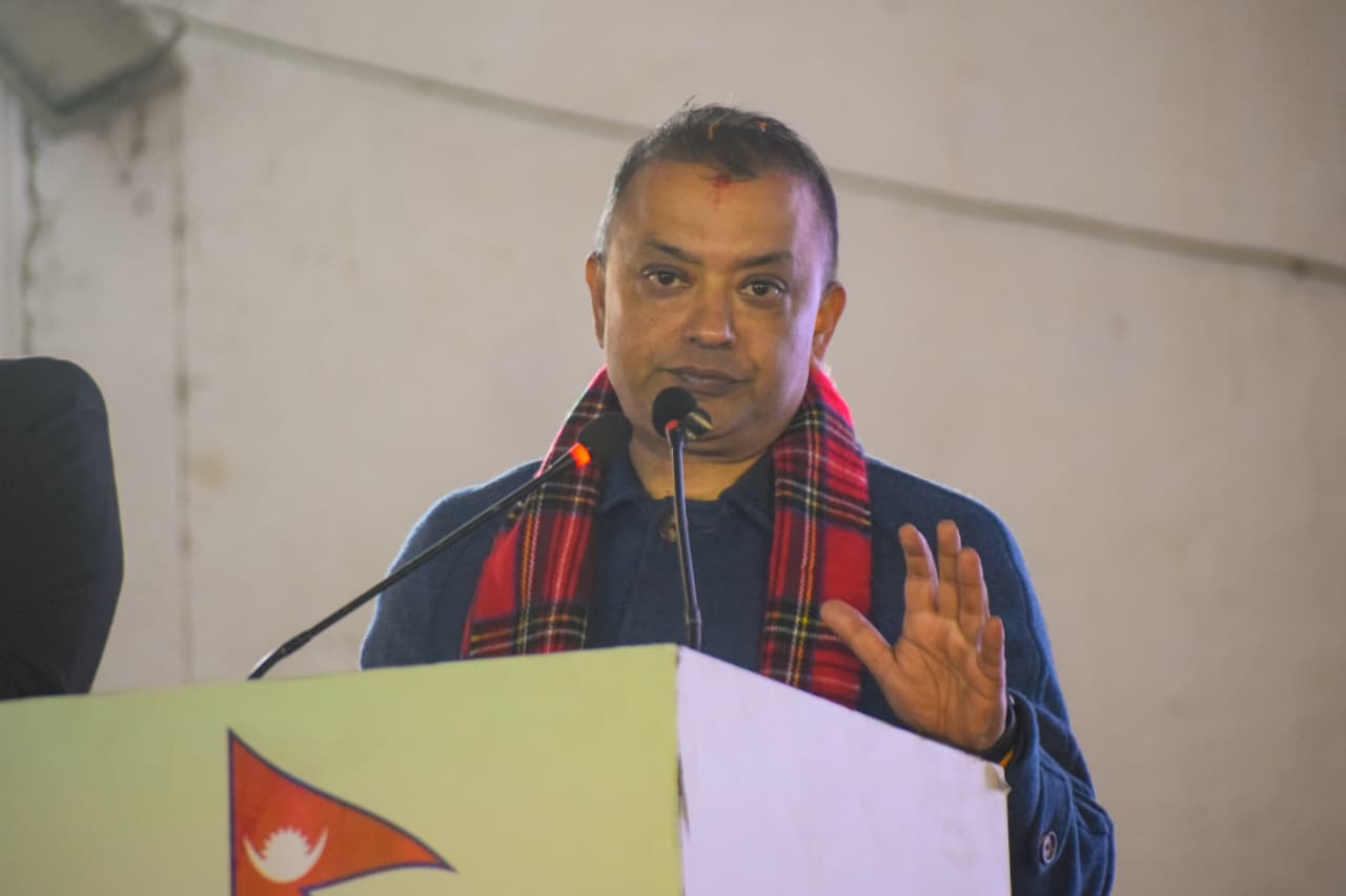 विशेष महाधिवेशनमा महामन्त्री थापाले पेस गरे प्रतिवेदन