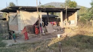 किशोरी हत्या घटनाको अधिकारकर्मीहरूद्वारा स्थलगत अनुगमन पीडित परिवारलाई ११ हजार नगद सहयोग