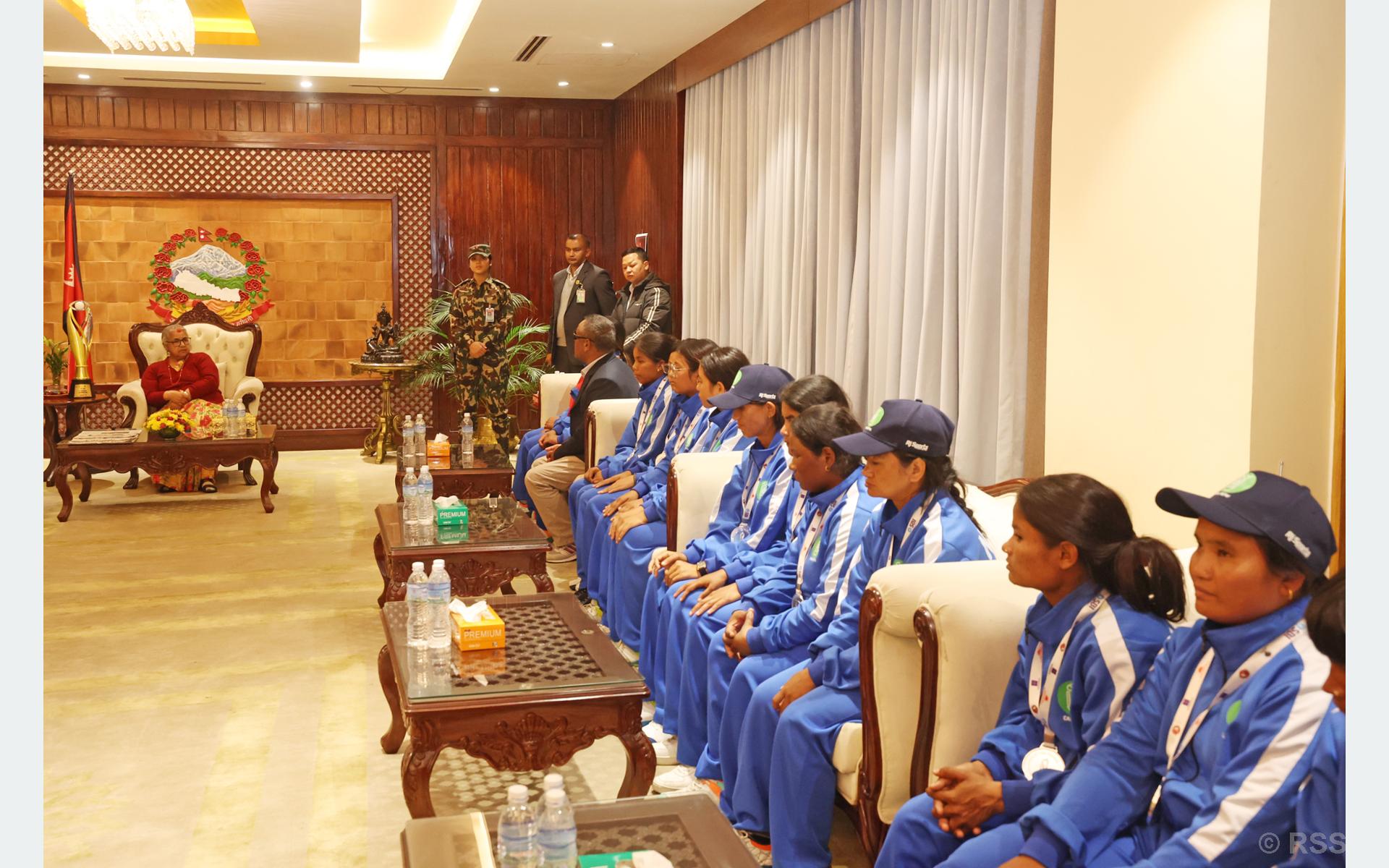 दृष्टिविहीन महिला टी–२० विश्वकपमा उपविजेता टोलीलाई प्रधानमन्त्री कार्कीको बधाई