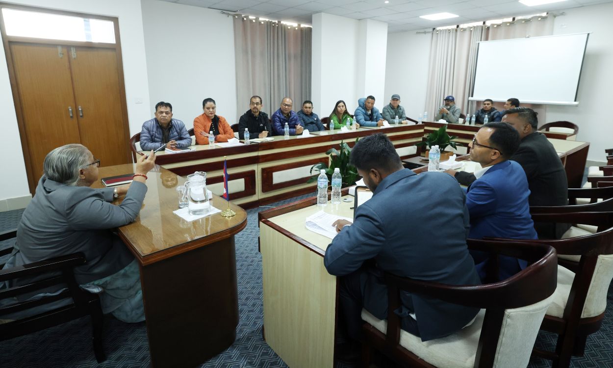 प्रधानमन्त्री कार्कीले गरिन् जेनजी आन्दोलनमा सहादतप्राप्त सहिदका परिवारसँग छलफल