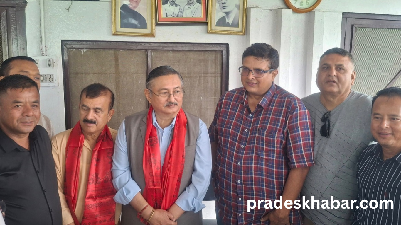 देउवाको विश्वासपात्र बालकृष्ण खाँणले गरे गुट परिवर्तनको सङ्केत