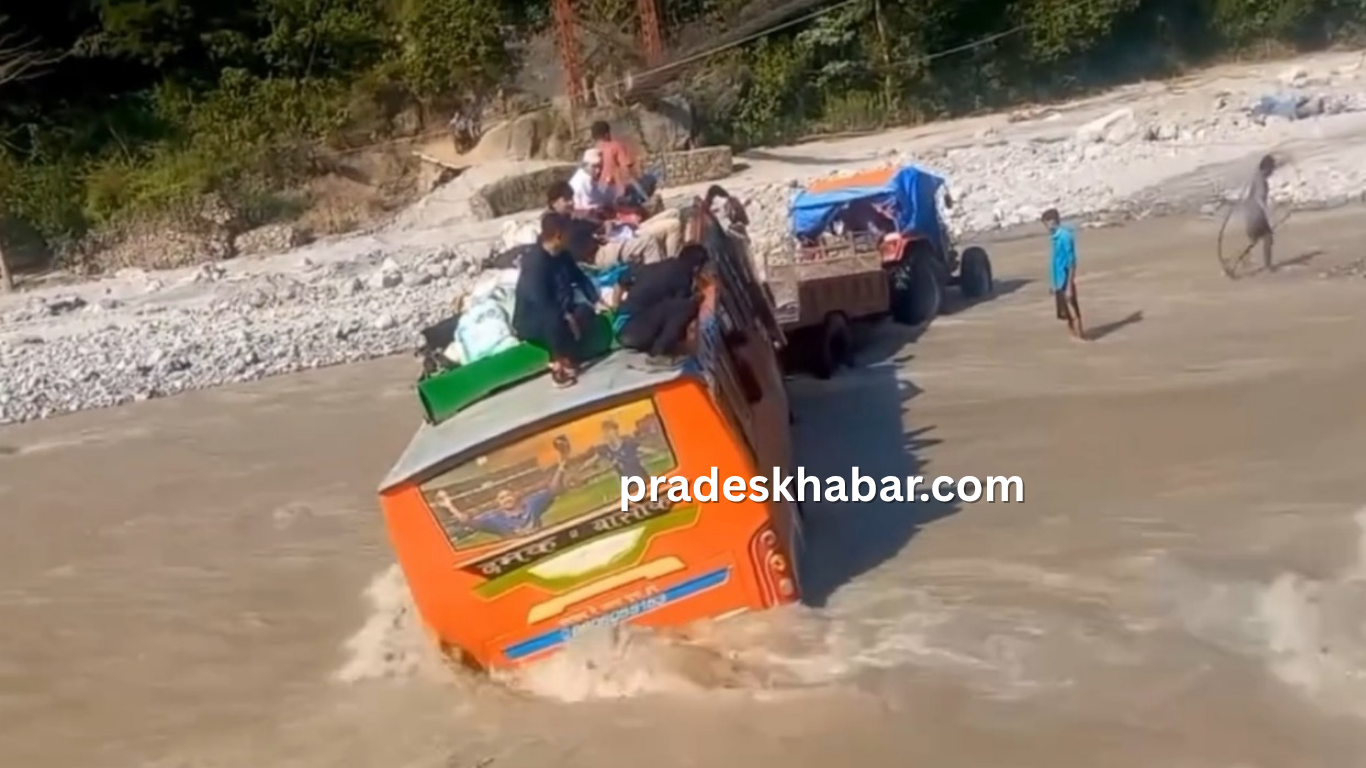 अविरल वर्षाले तमोर करिडोर र मेची राजमार्ग अवरुद्व, पूर्वी पहाडका बासिन्दा अलपत्र !