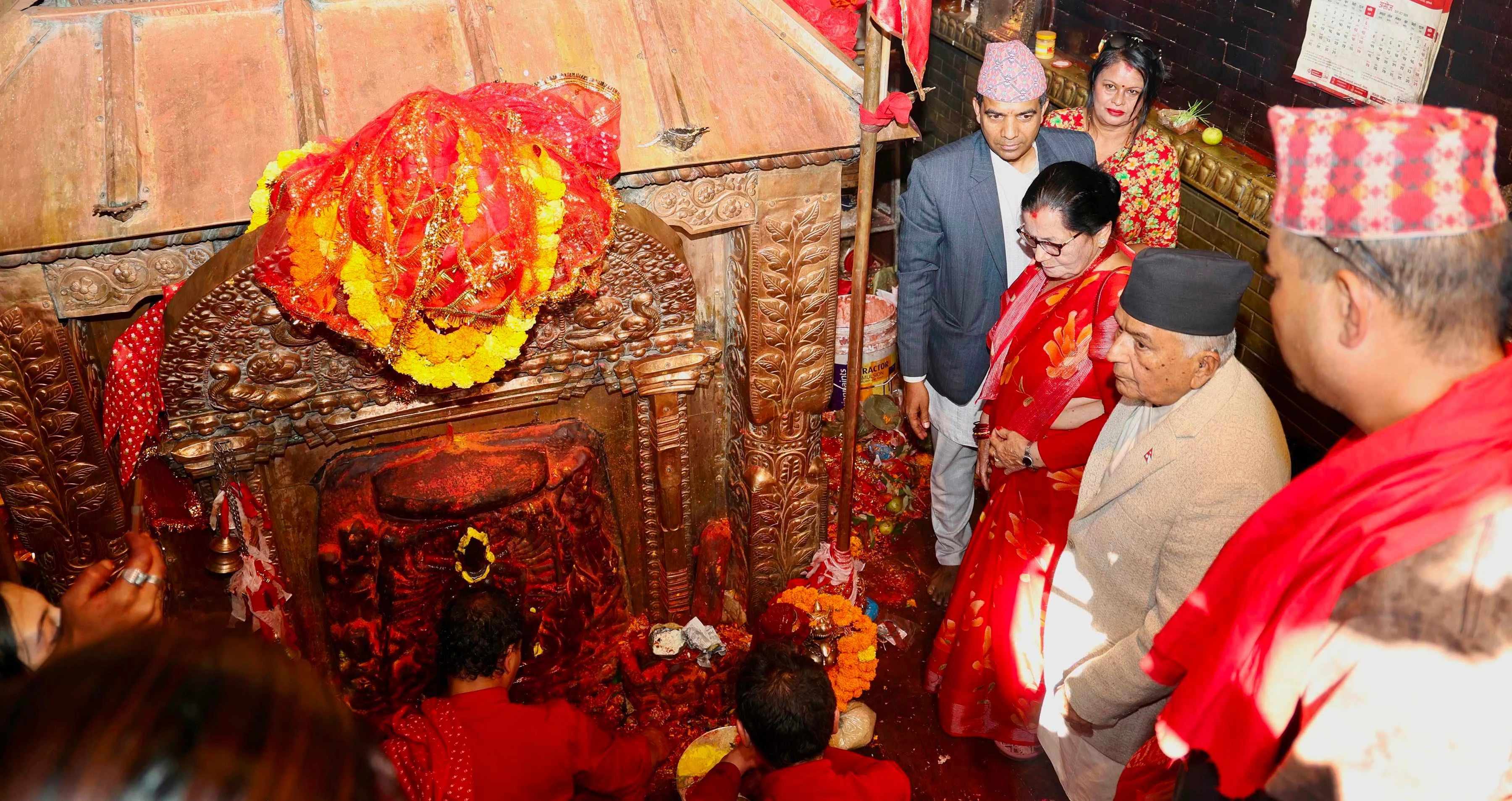 राष्ट्रपति पौडेलद्वारा उपत्यकाका नौ शक्तिपीठमा पूजाआराधना एवं दर्शन