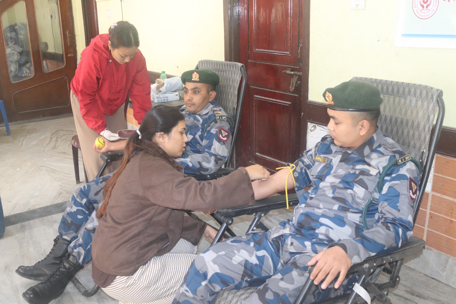 पत्रकार महासंघ झापाको ३७औं स्थापना दिवसमा रक्तदान र झण्डोत्तोलन