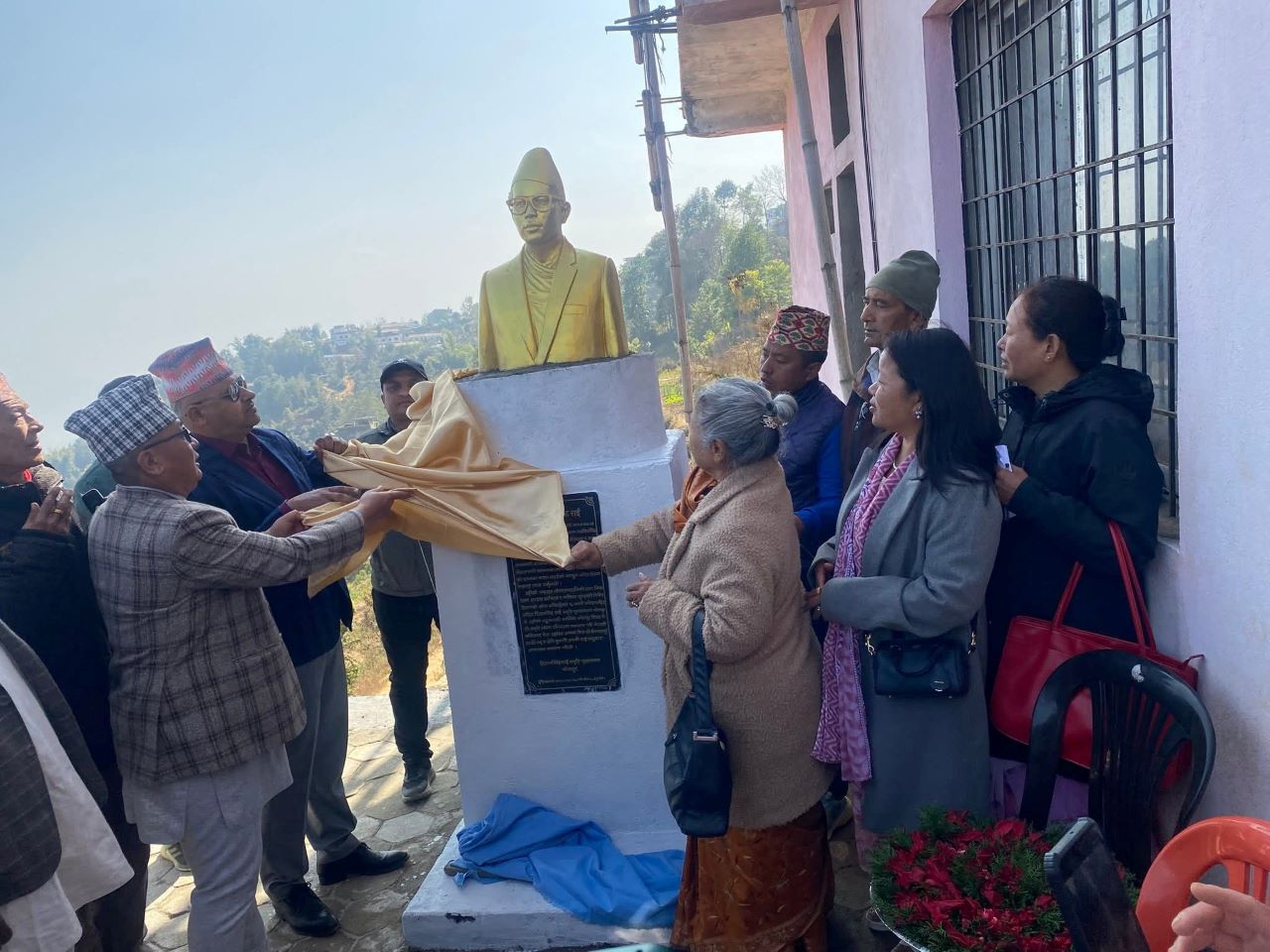 भोजपुरमा प्रजातान्त्रिक योद्धा राईको शालिक अनावरण