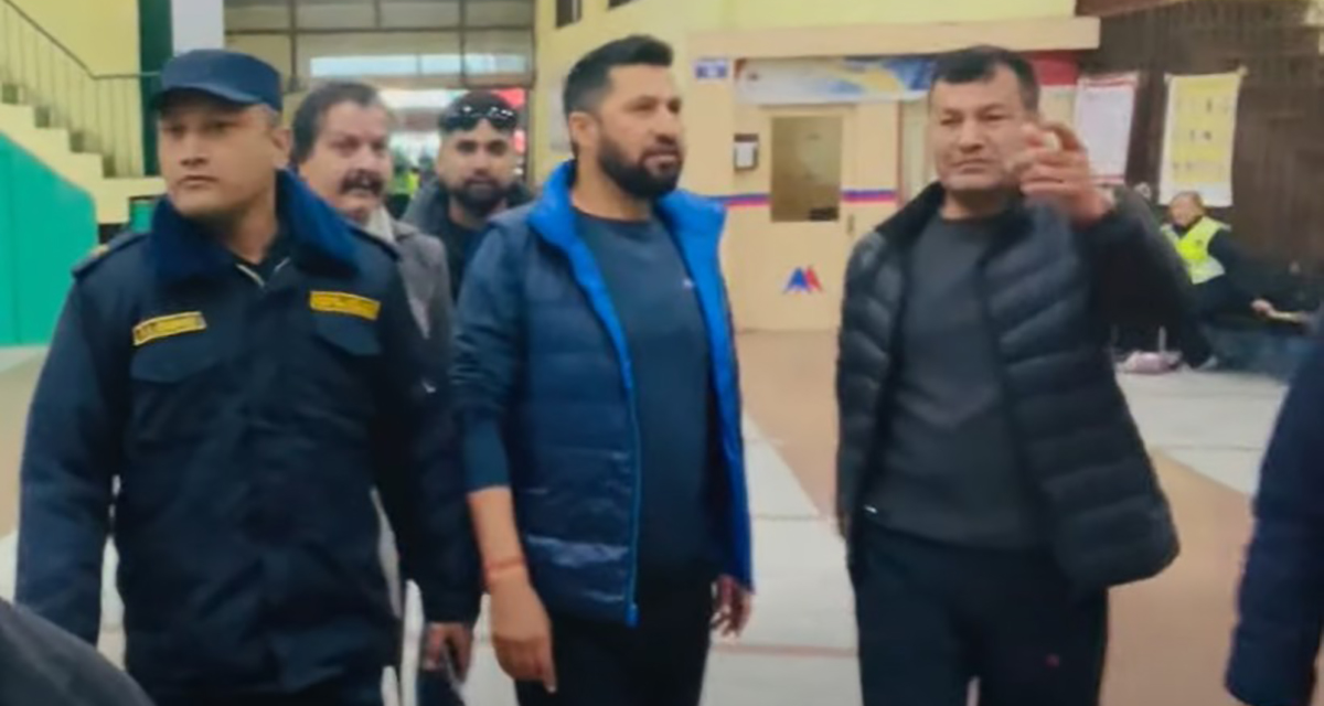 भैरहवा हिँडेका रवि लामिछाने चितवनको भरतपुरमा