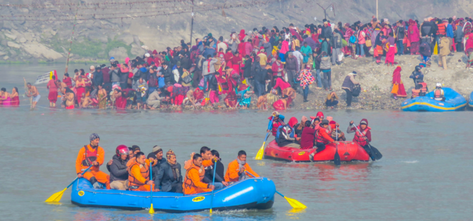 मकरस्नान गर्ने आउने भक्तजनलाई कालीगण्डकीमा निःशुल्क डुंगा
