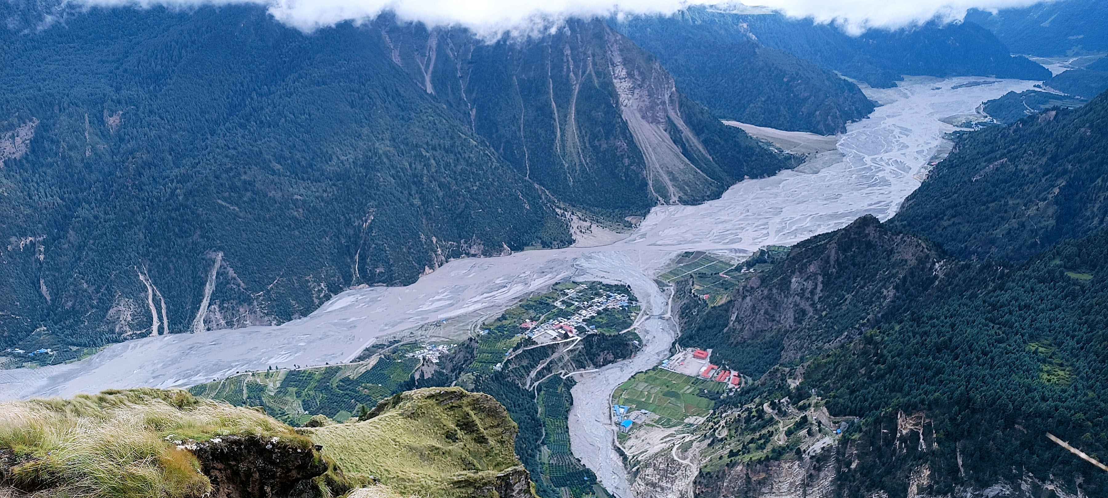 चुरे वासीलाई बर्खे भेलले सास्ती