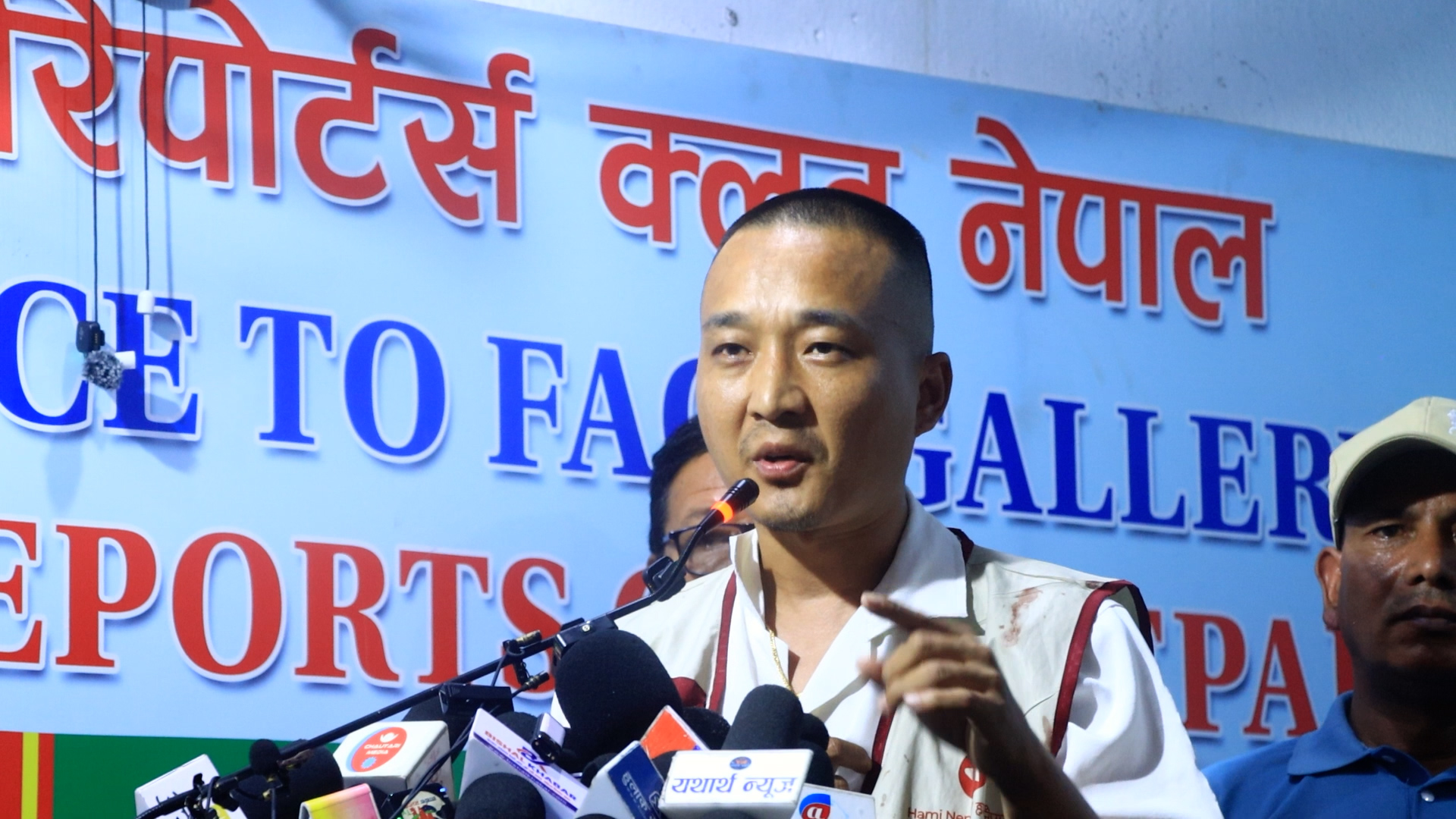 सुदन गुरुङको चेतावनी: ‘पीडितको माग पूरा नभए सरकार ढल्छ’