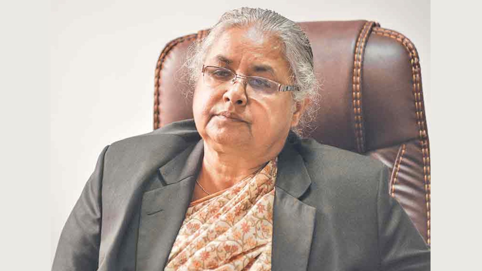 सुशीला कार्कीलाई सरकार प्रमुख बनाउने मध्यरातमा सहमति,राजा फर्कने हल्ला मात्रै