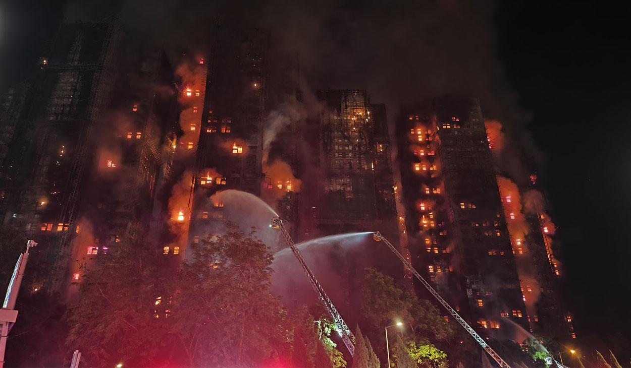 हङकङको ताइ पो क्षेत्रमा भीषण आगलागी, १३ जनाको मृत्यु