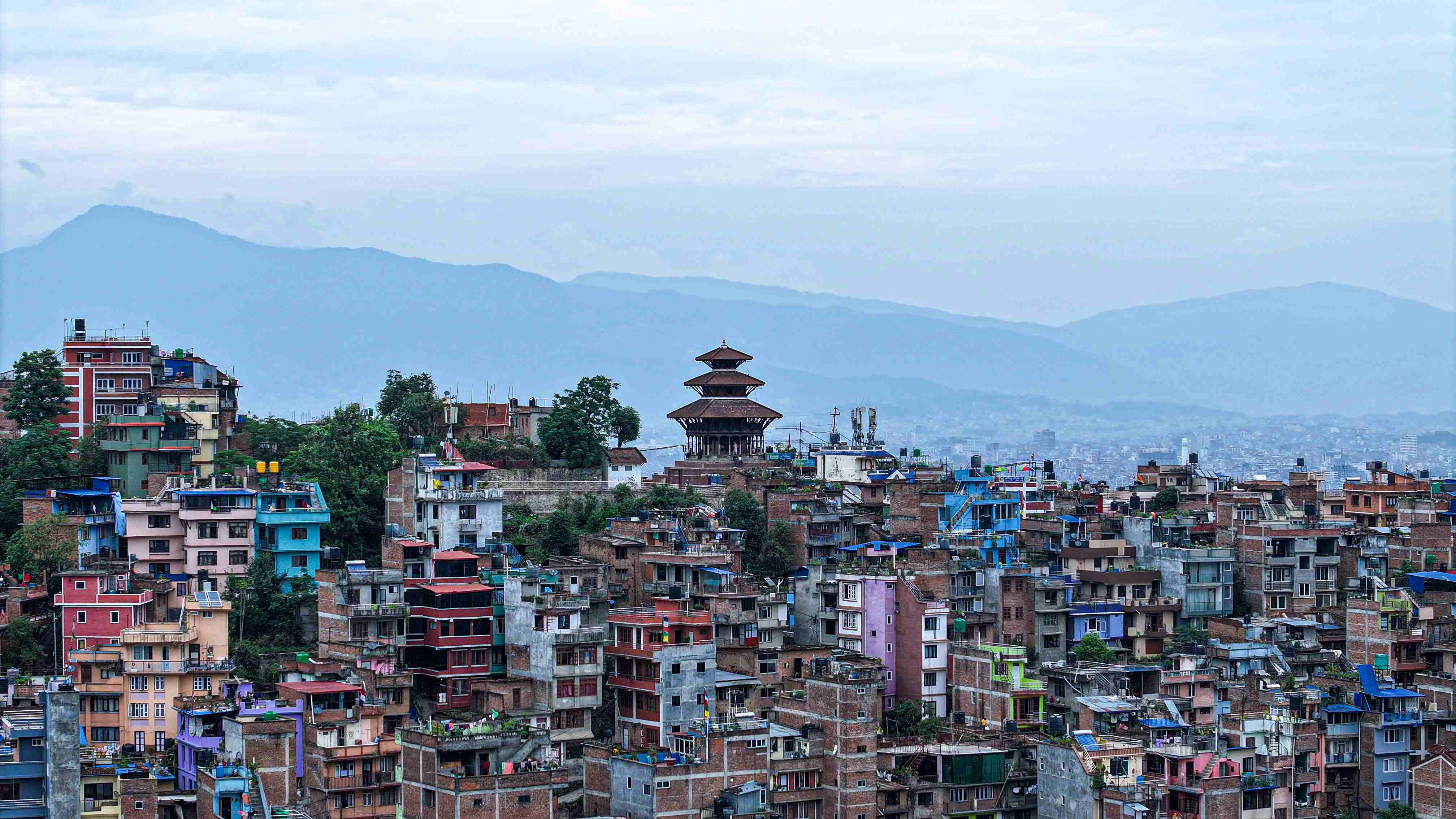 बाघ भैरव डाँडाबाट देखिएको काठमाडौं (फोटो फिचर)