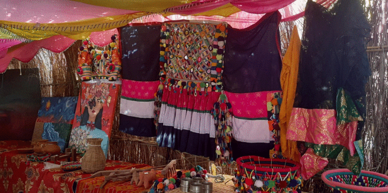 लोकसंस्कृति जगेर्ना गर्न ‘थारू कला प्रदर्शनी घर’