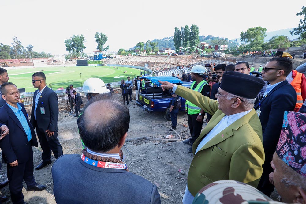 प्रधानमन्त्री ओलीद्वारा निर्माणाधीन टियु क्रिकेट मैदानको अवलोकन (तस्बिरसहित)