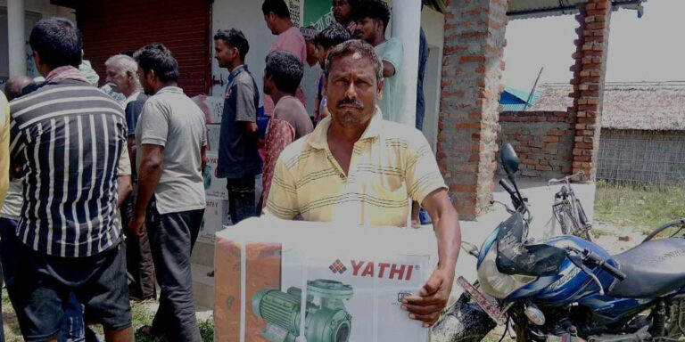 श्रीलङ्का टापुका किसानलाई अनुदानमा कृषिउपकरण