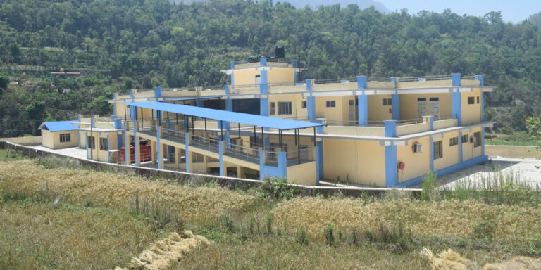 अस्पताल सञ्चालनको पर्खाइमा चन्द्रकोटवासी