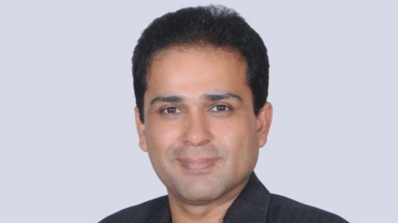 प्रकाशमान सिंहको क्षेत्र काठमाडौँ–१ मा युवा नेता आचार्यको नाम सिफारिस