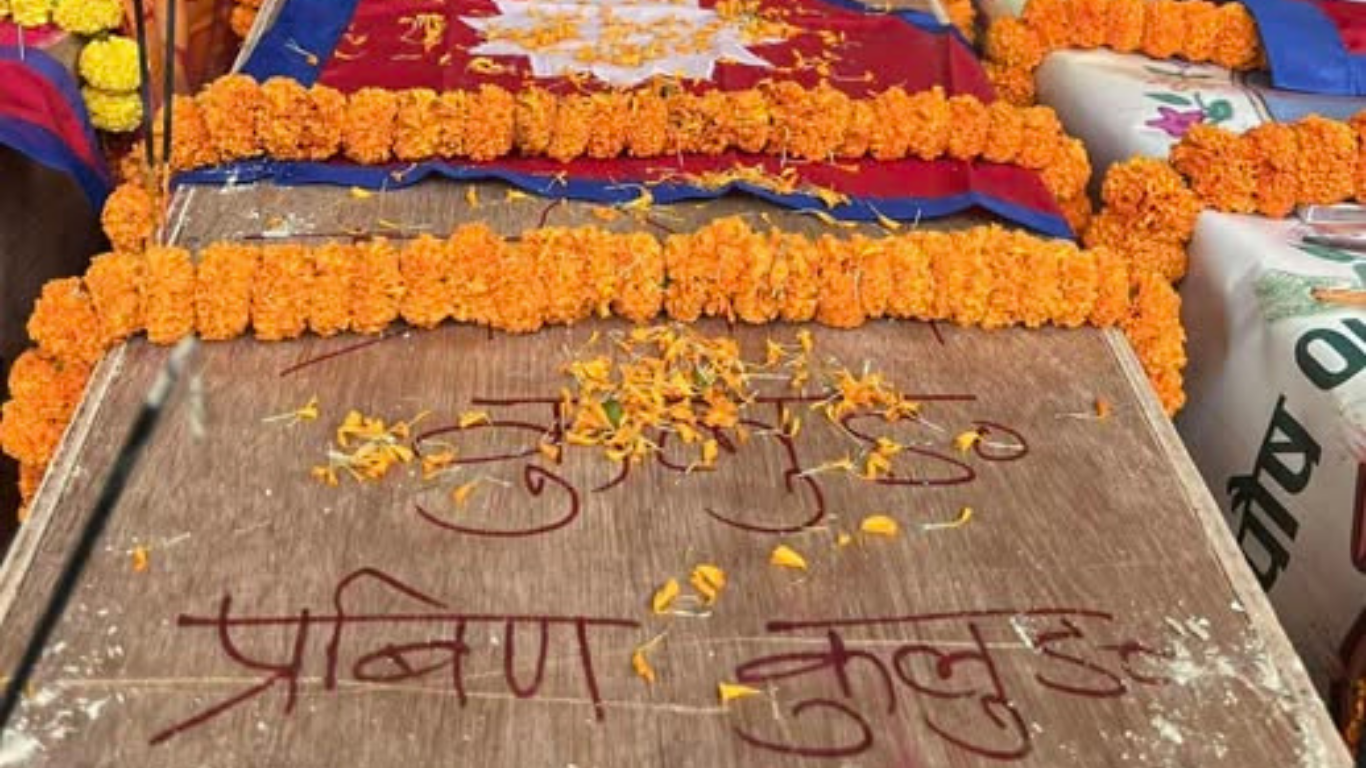 जेनजी आन्दोलनमा ज्यान गुमाएका सङ्खुवासभाका प्रवीण कुलुङको शव खराब मौसमले अड्कियो