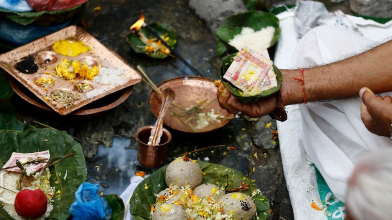 आजसोह्रश्राद्धको अन्तिम दिन, पितृपक्ष समापन गरिँदै